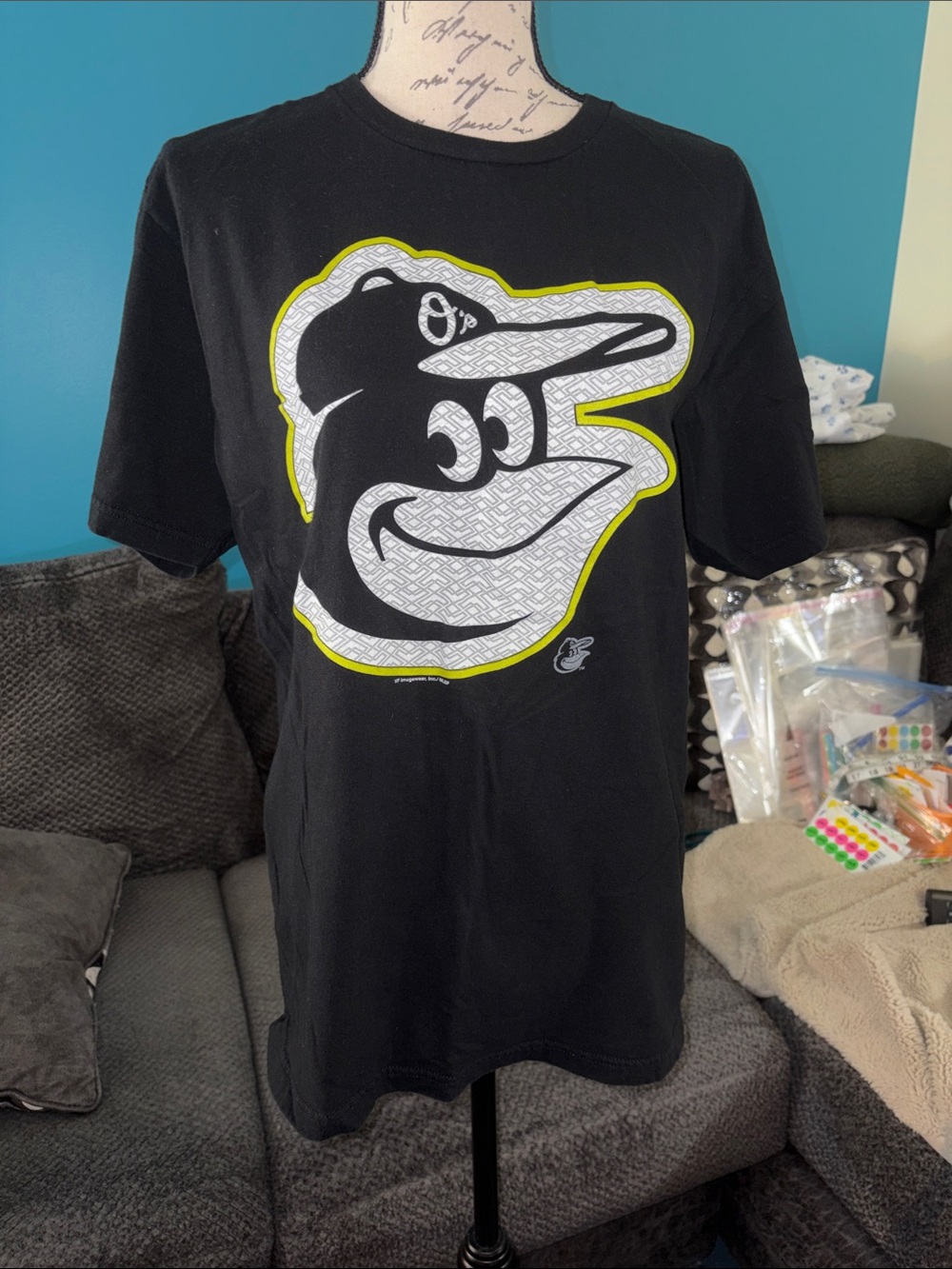 🎉4 for $20 MLB Genuine Merchandise Baltimore Orioles graphic t-shirt, Large